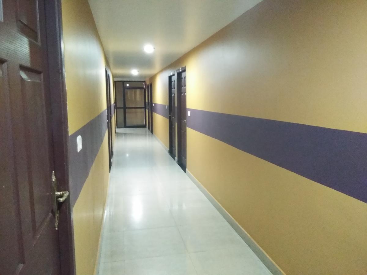 A.R.Residency Hotel Kunnamangalam Exterior photo